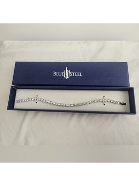 NWOT Blue Steel Stunning Round CZ Stone Tennis Bracelet.
